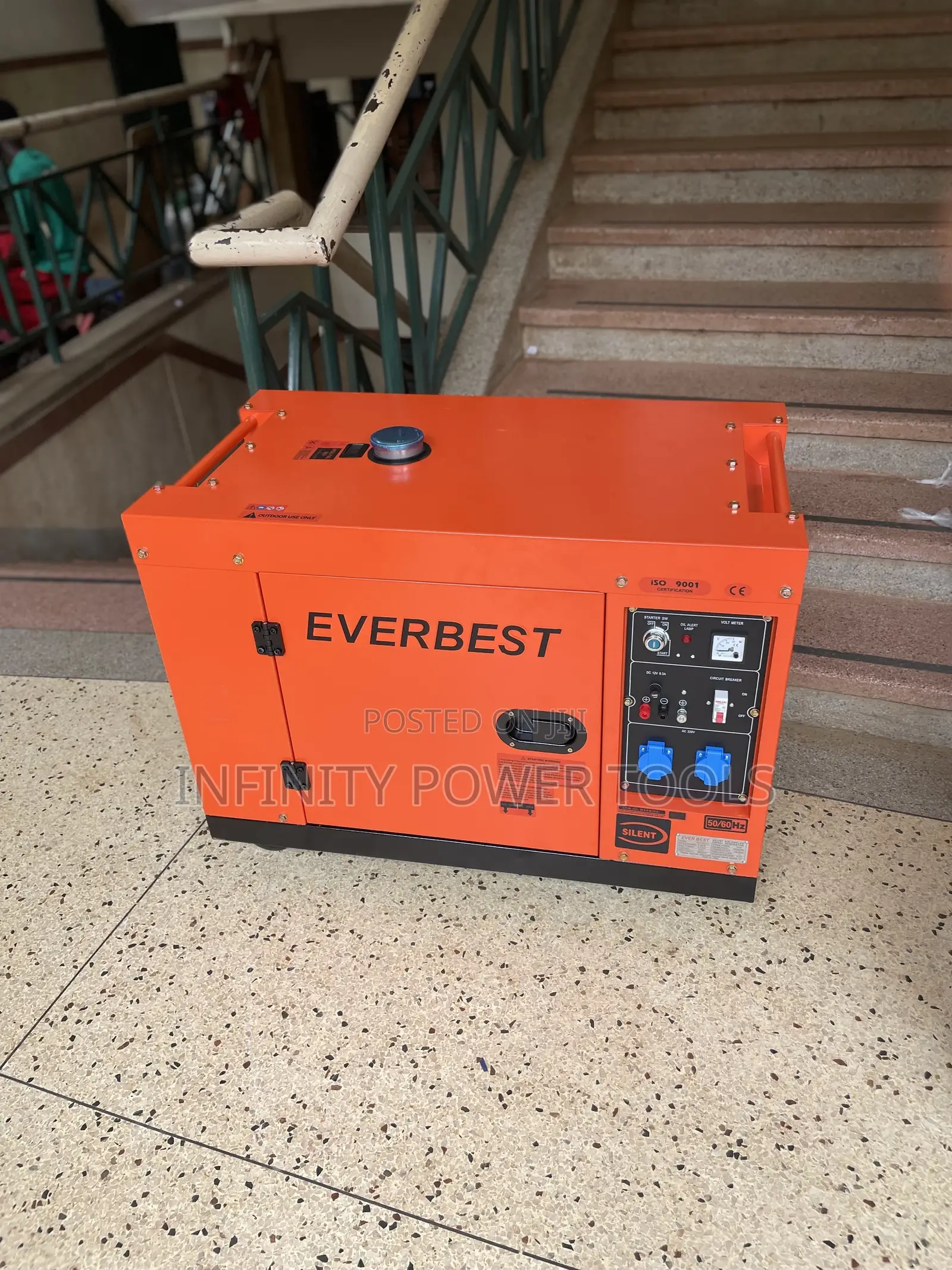 Silent Generator Everbest