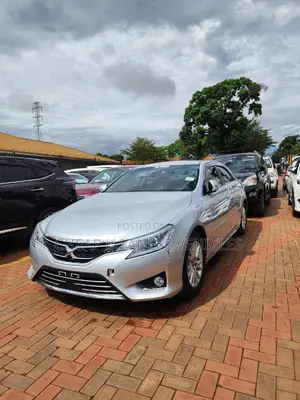 Photo - Toyota Mark X 2.5 RWD 2015 Silver