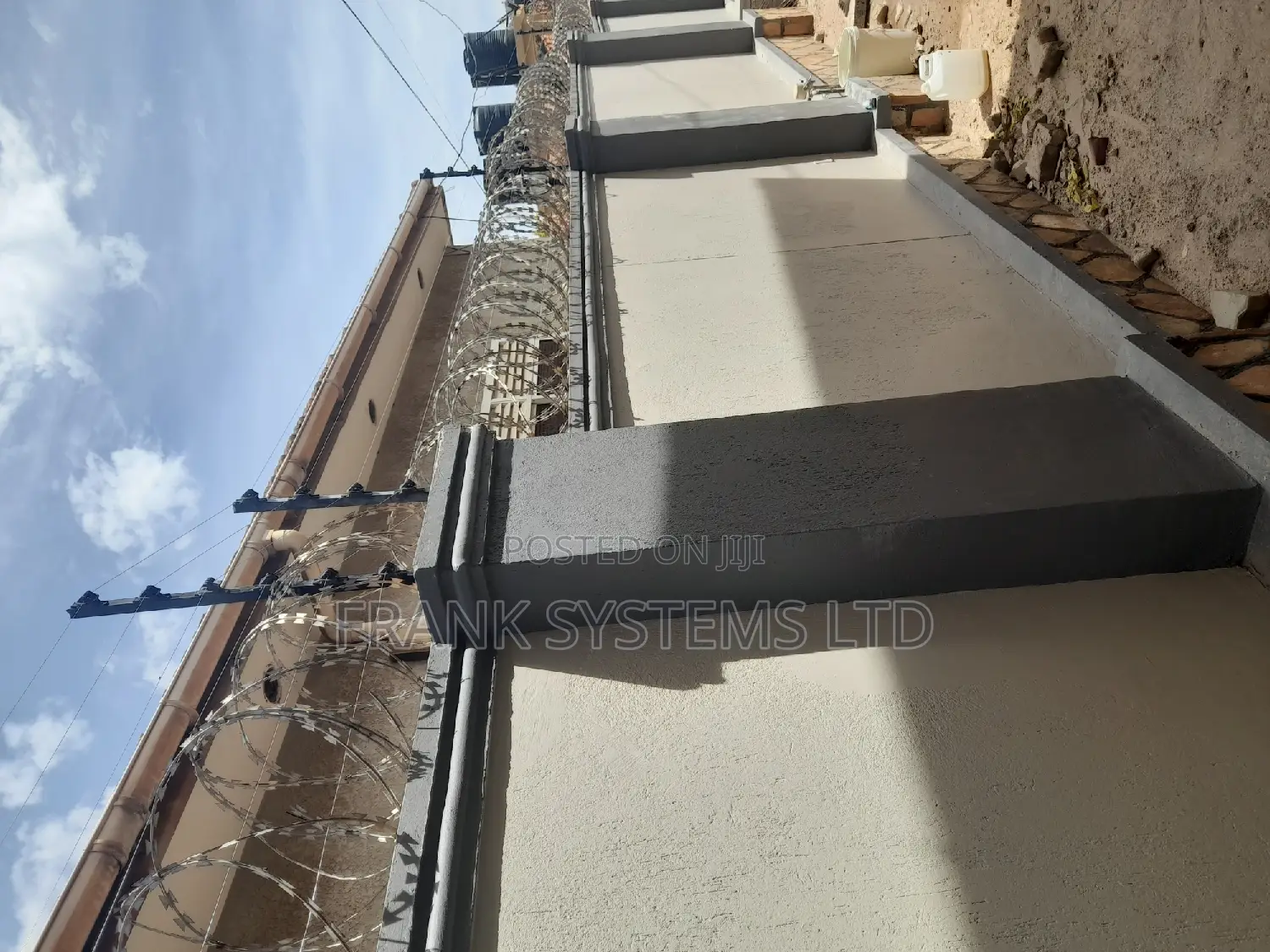 Electric Fence System. Whatsapp