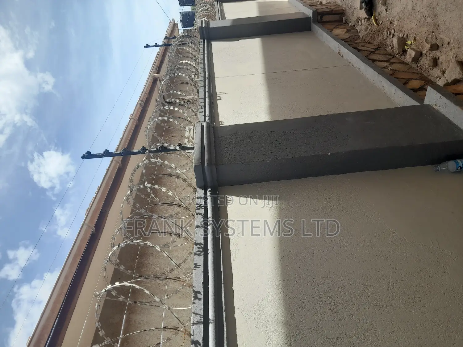Electric Fence System. Whatsapp