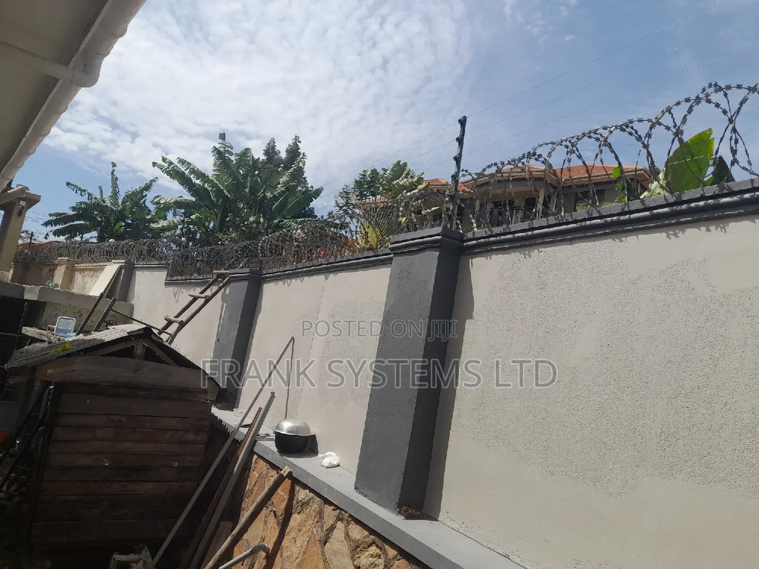 Electric Fence System. Whatsapp