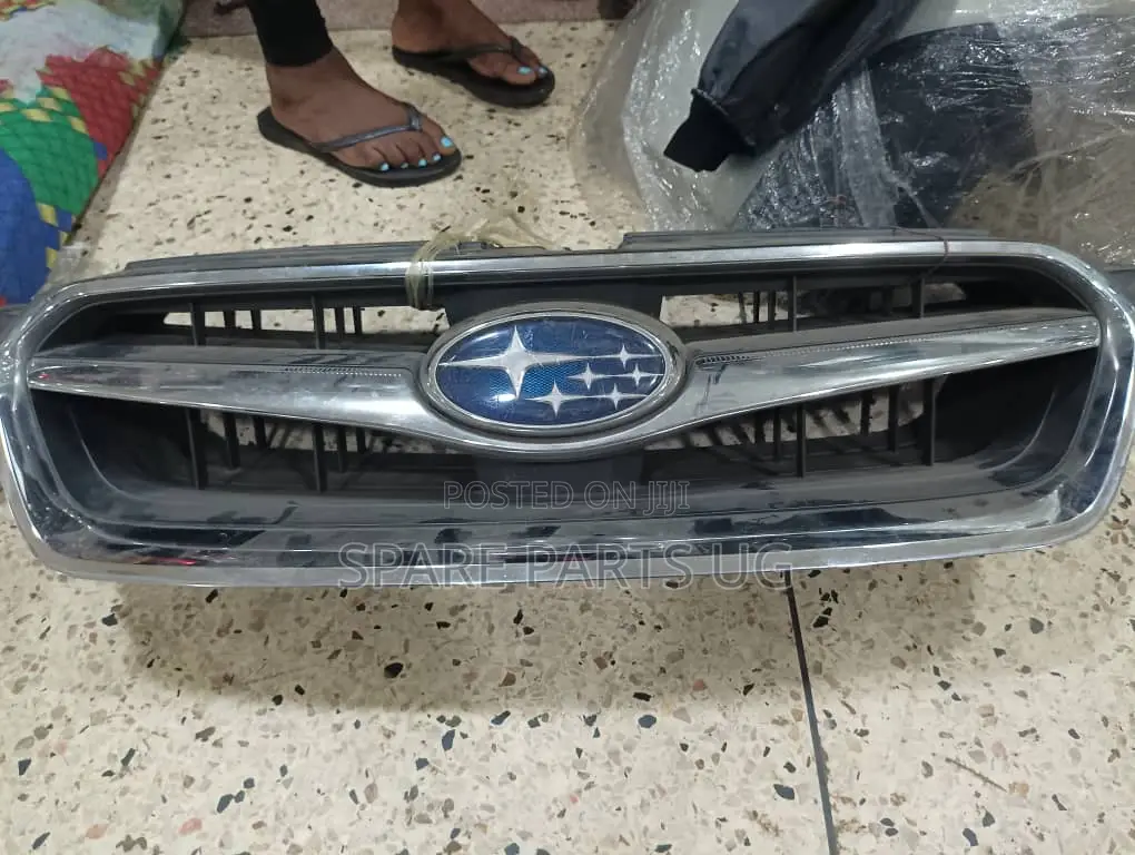Subaru Legacy 2004 - 2006 Grille