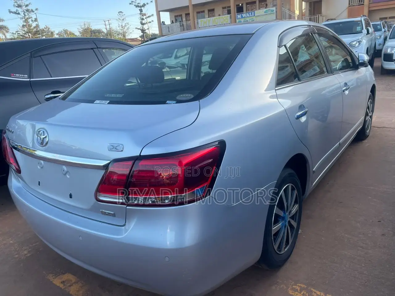 Toyota Premio 1.8 FWD 2017 Silver