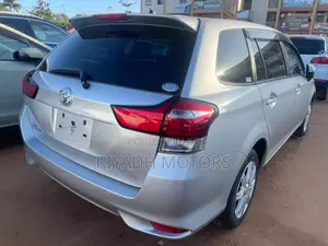 Toyota Corolla Fielder 2016 Silver