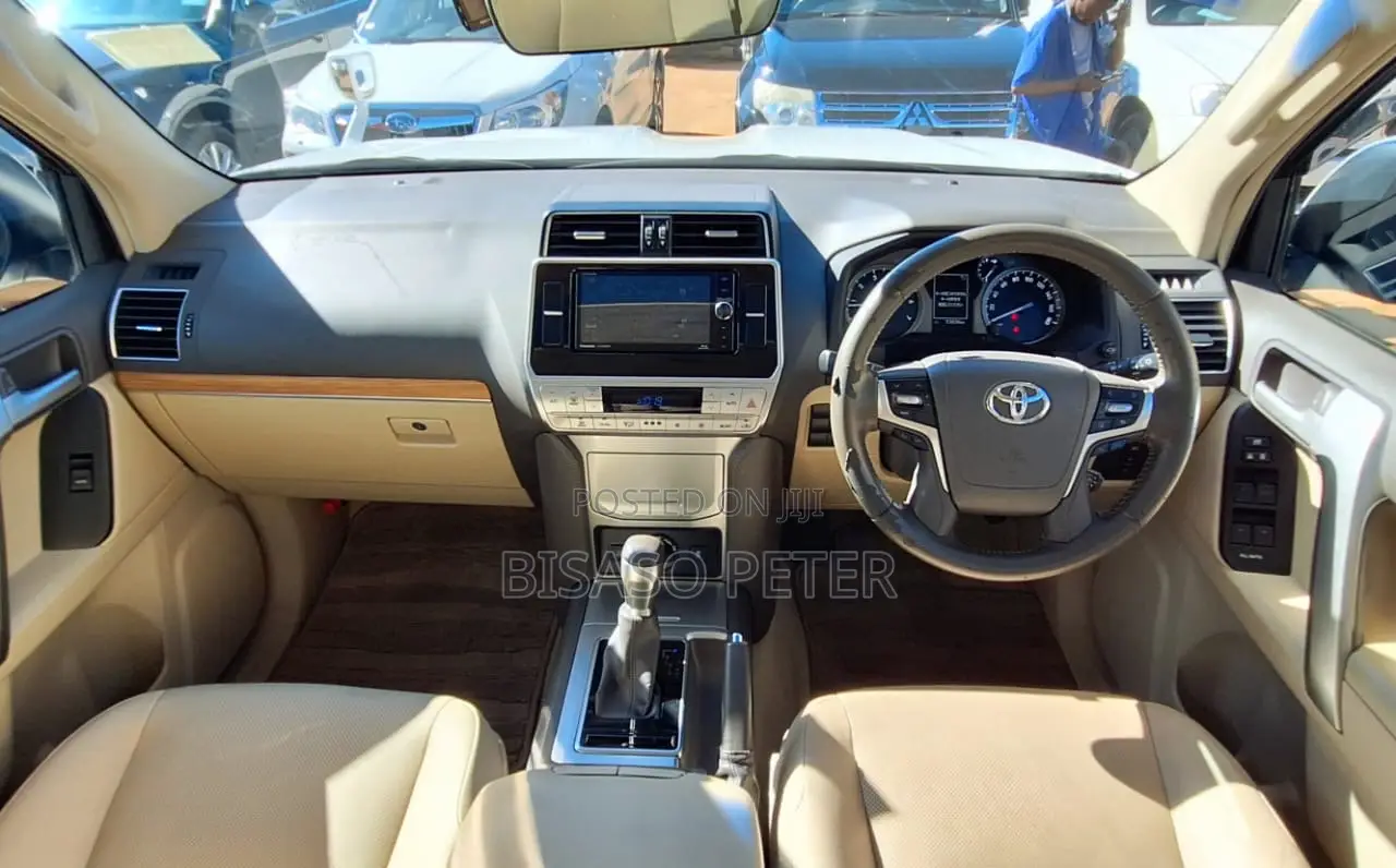 Toyota Land Cruiser Prado 2.7 2018 White
