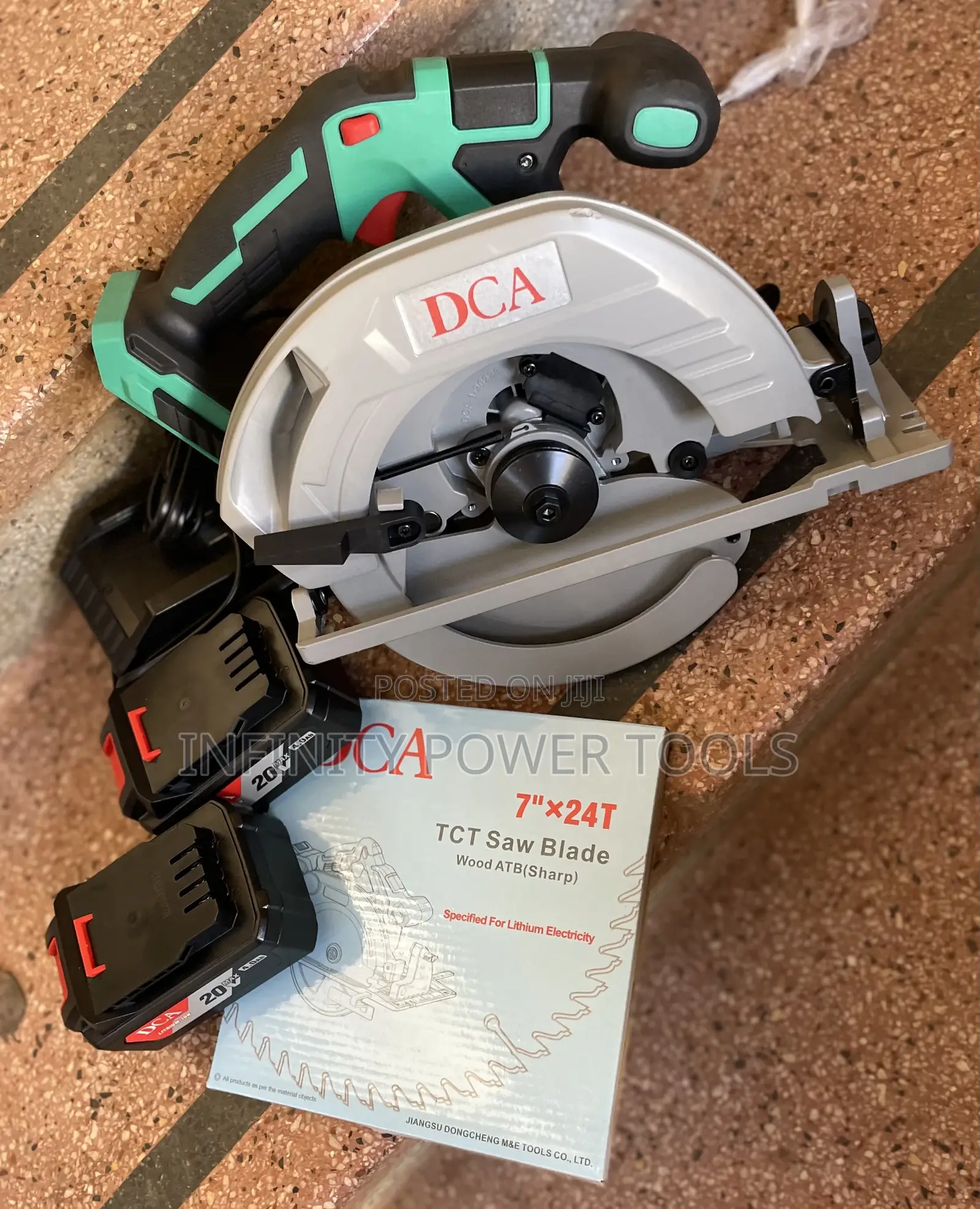 Cordless Brushless Circular Saw Dca