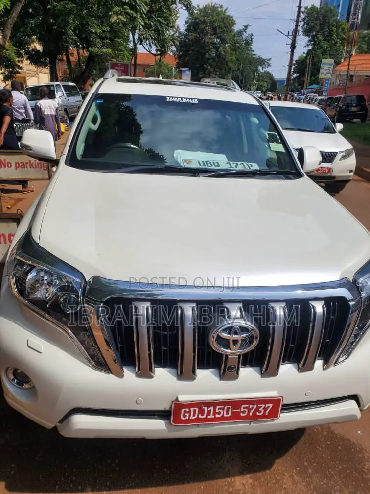 Toyota Land Cruiser Prado 2016 White