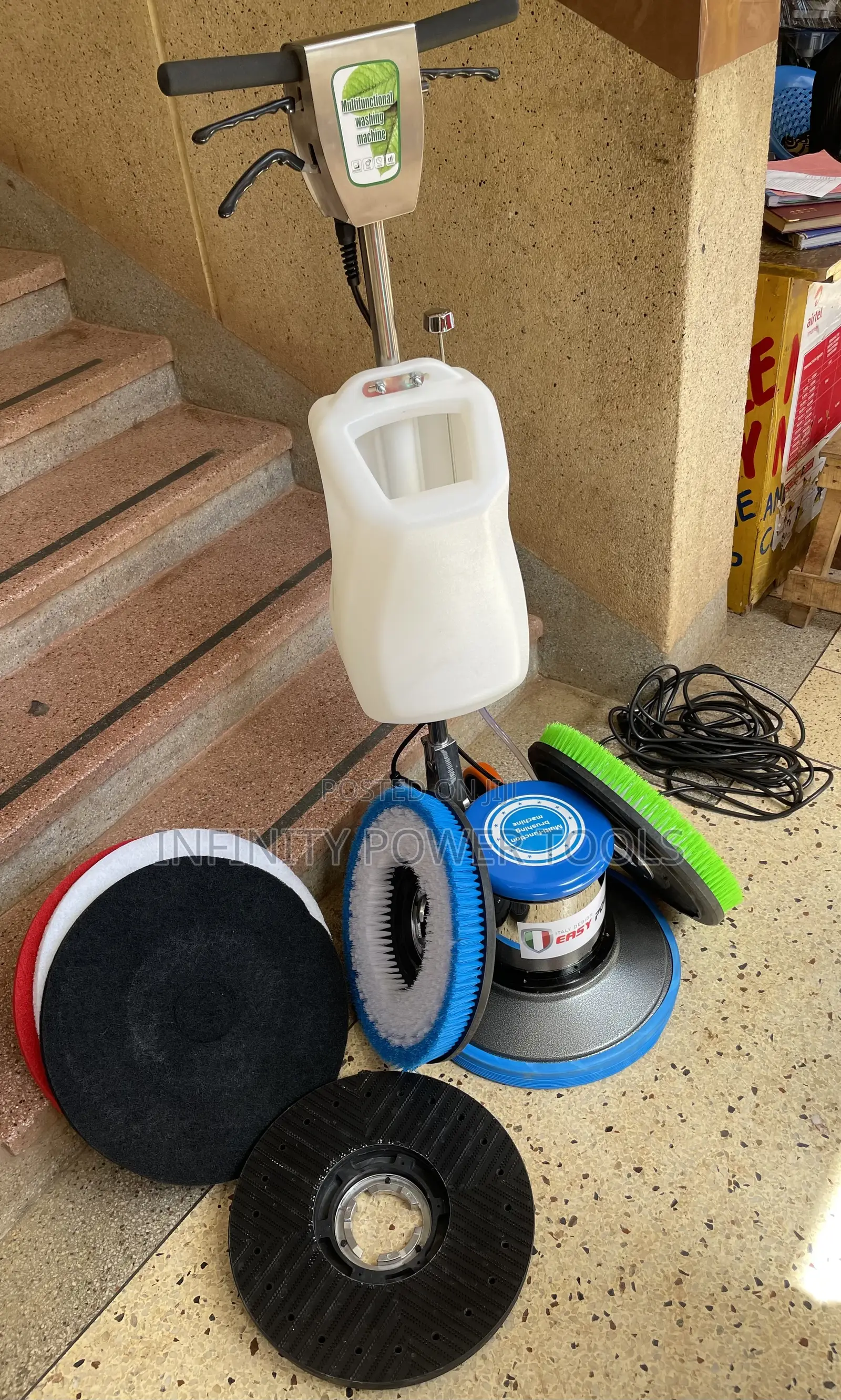 Floor Scrubbing Machine