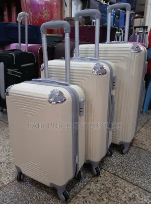 VIP Original Plastic Suitcases. Full Set.( Cream)