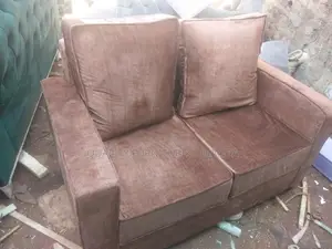 2 Seater Sofa Seat With Pillows