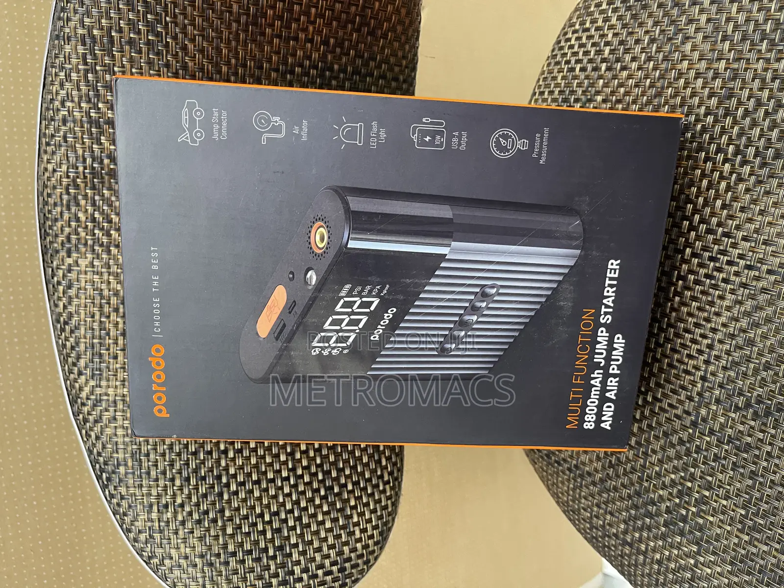 Multi Functional Jump Starter With Air Pump 8800mah
