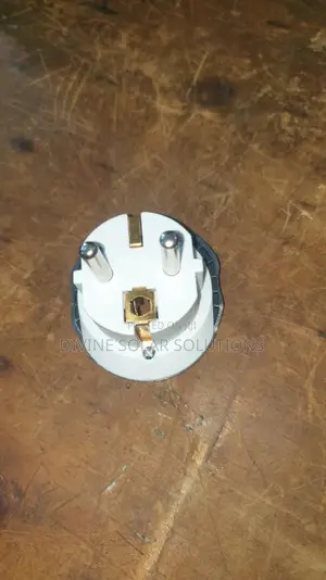 16A Universal Adaptor