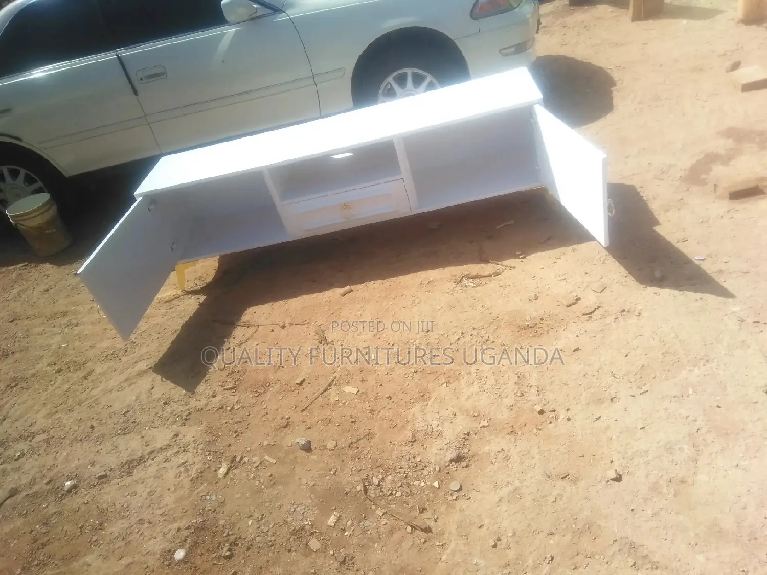 Tv Stand in White Colour
