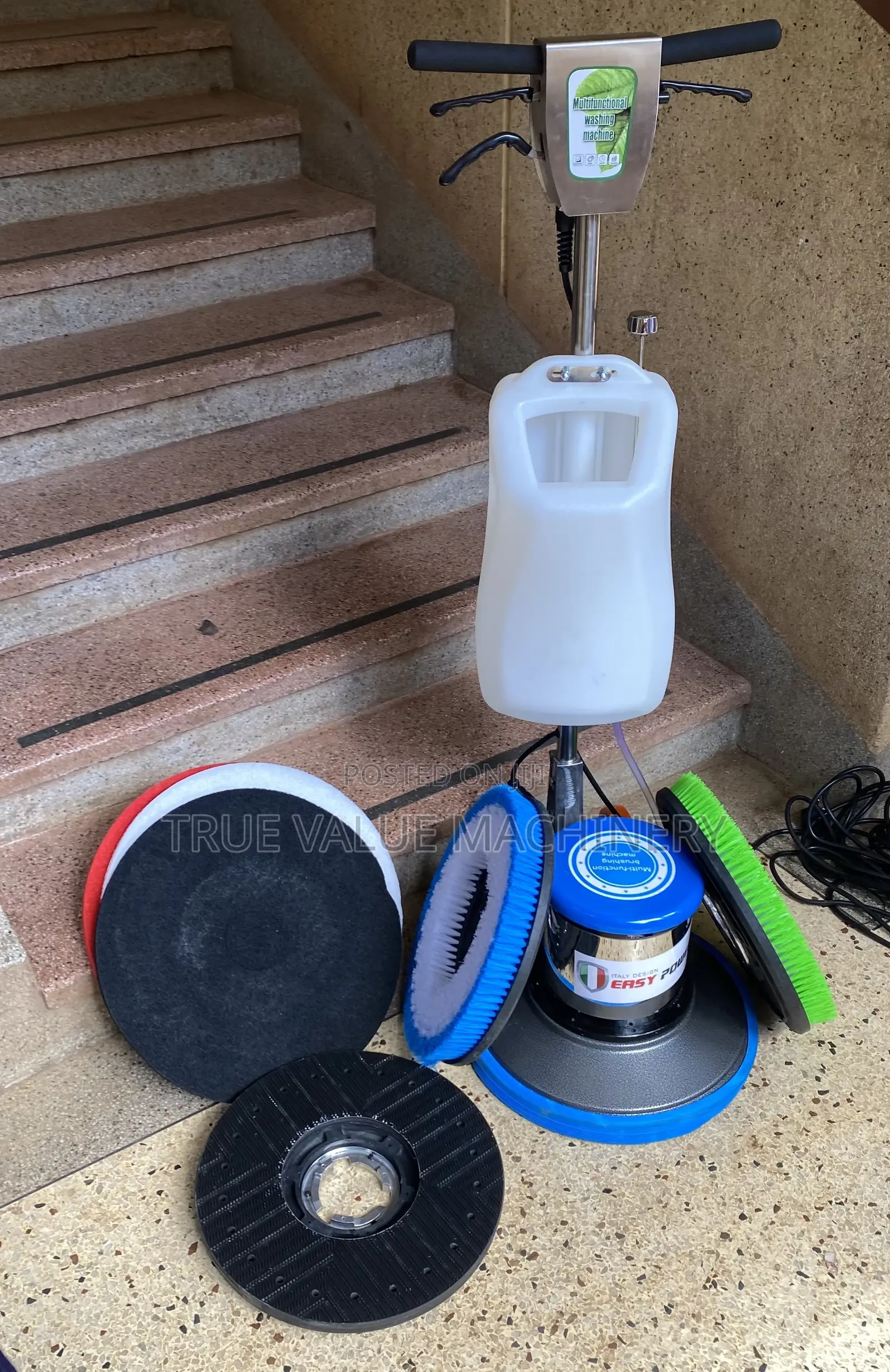 Floor Cleaner Machine With All Its Accessories