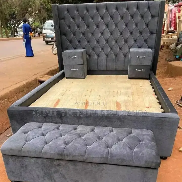 5x6 Tufted Bed
