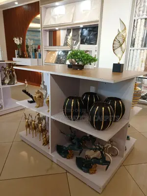 Modern Table Decorations