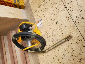 Gasoline Concrete Vibrator With Poker