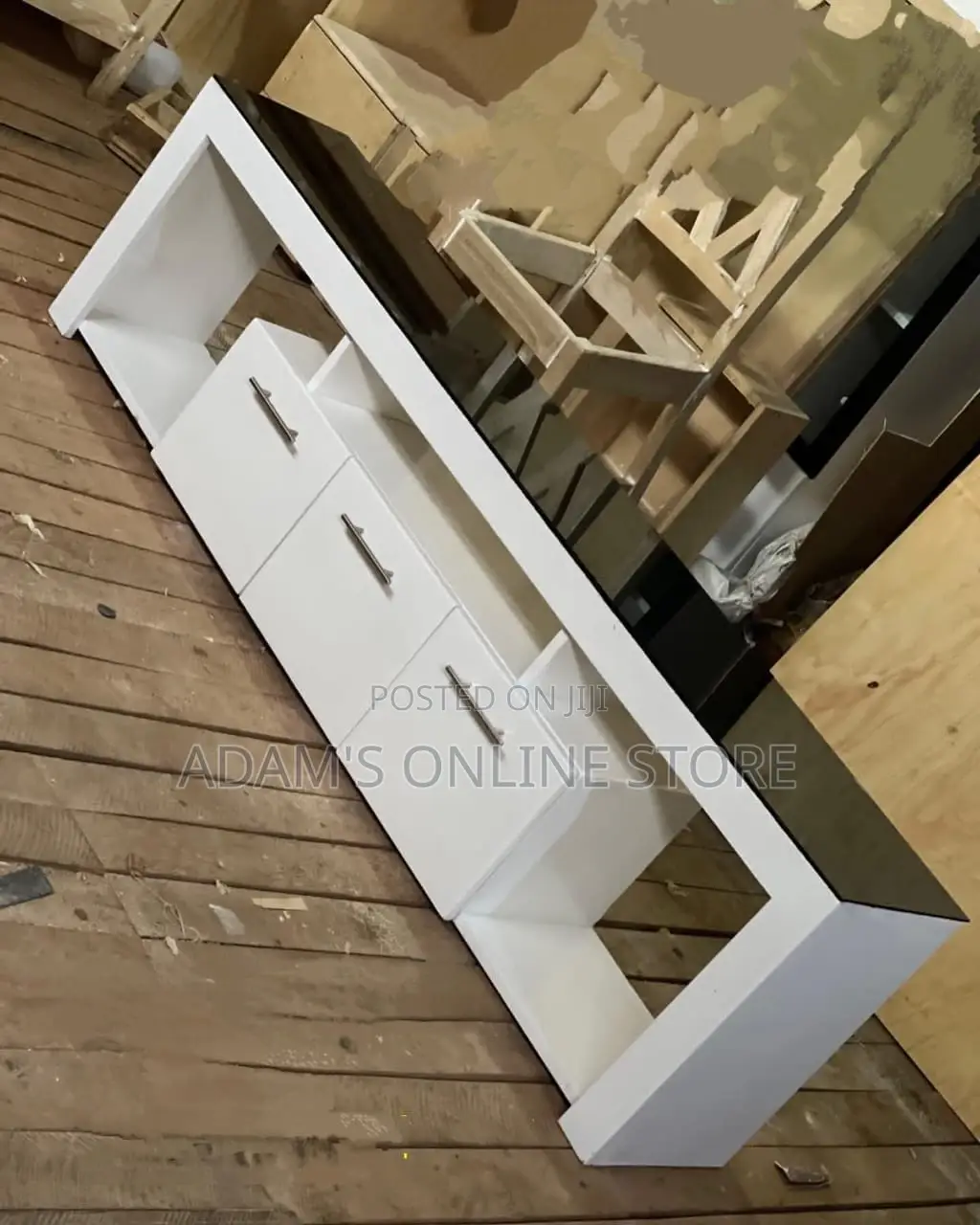 White Tv Stand With Black Glass on Top/Tv Stand/Tv Stand