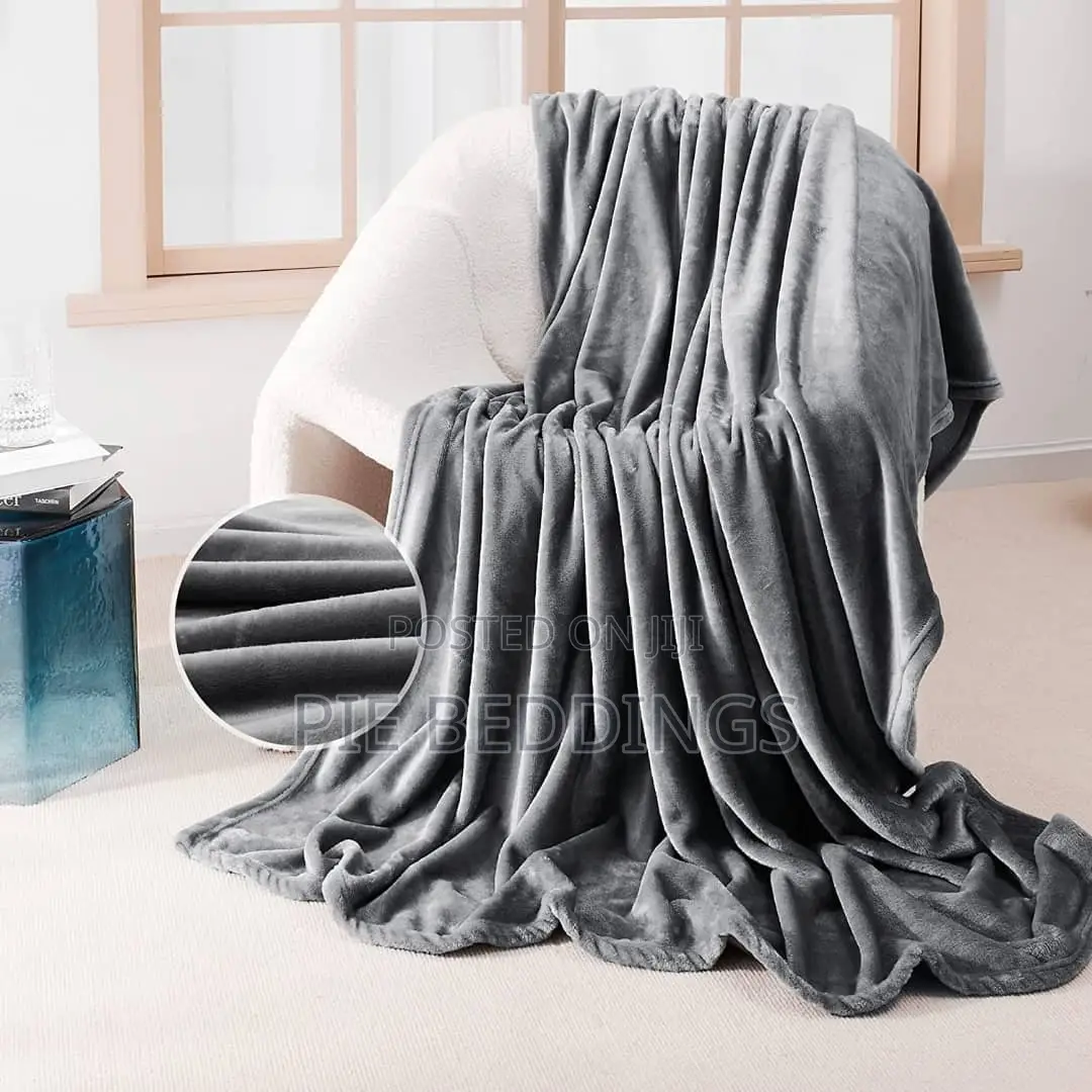 Soft Throws/ Throw Blankets