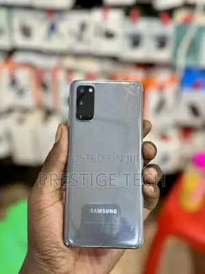 Photo - Samsung Galaxy S20 128 GB Gray
