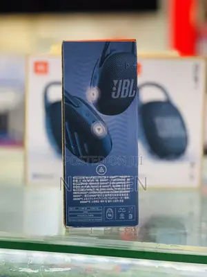 JBL Clip 5 Ultra-Portable Waterproof Speaker,Black