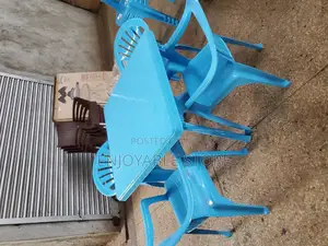 Home Office Use Plastic Chairs and Table Set