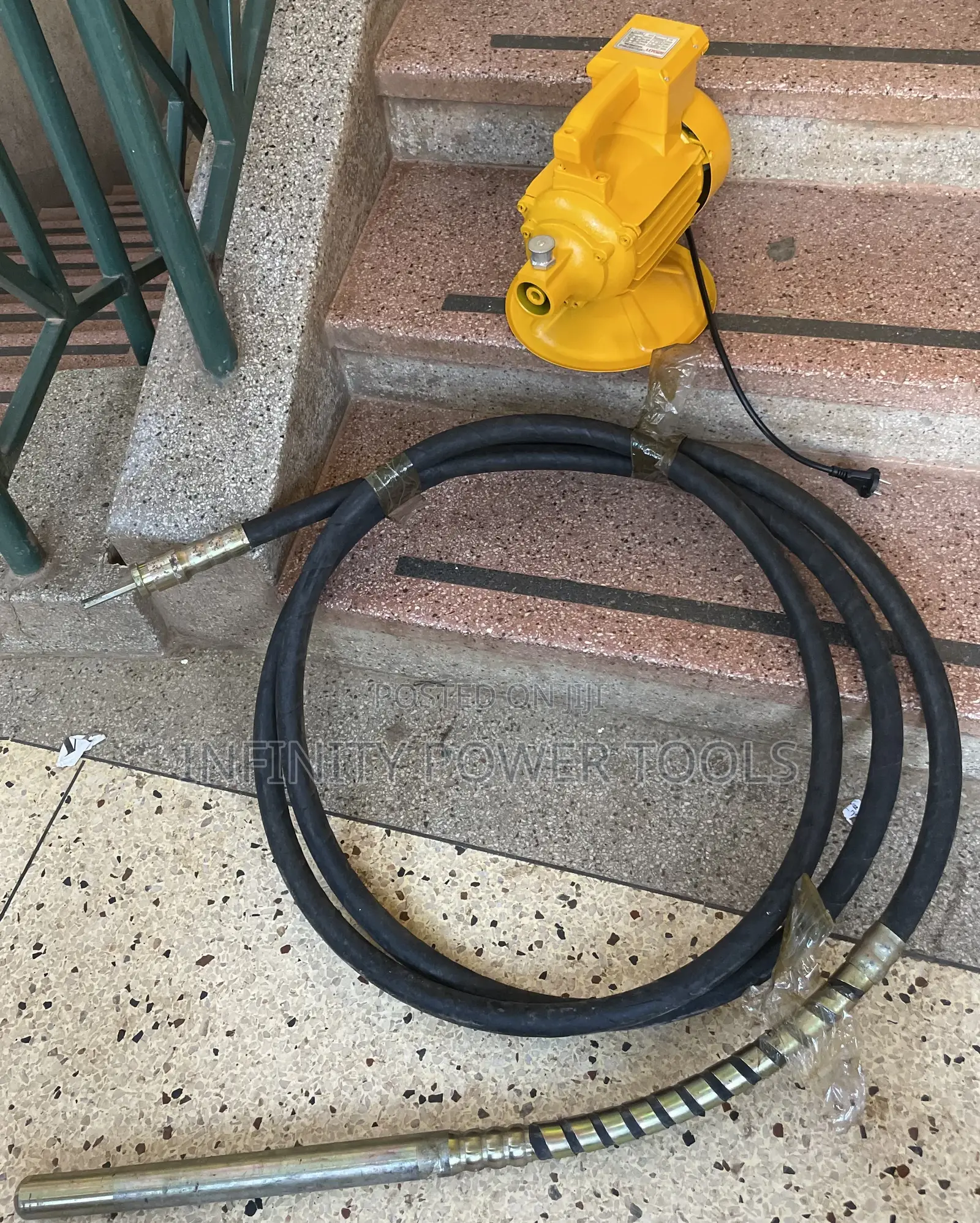 Electric Concrete Vibrator With Poker