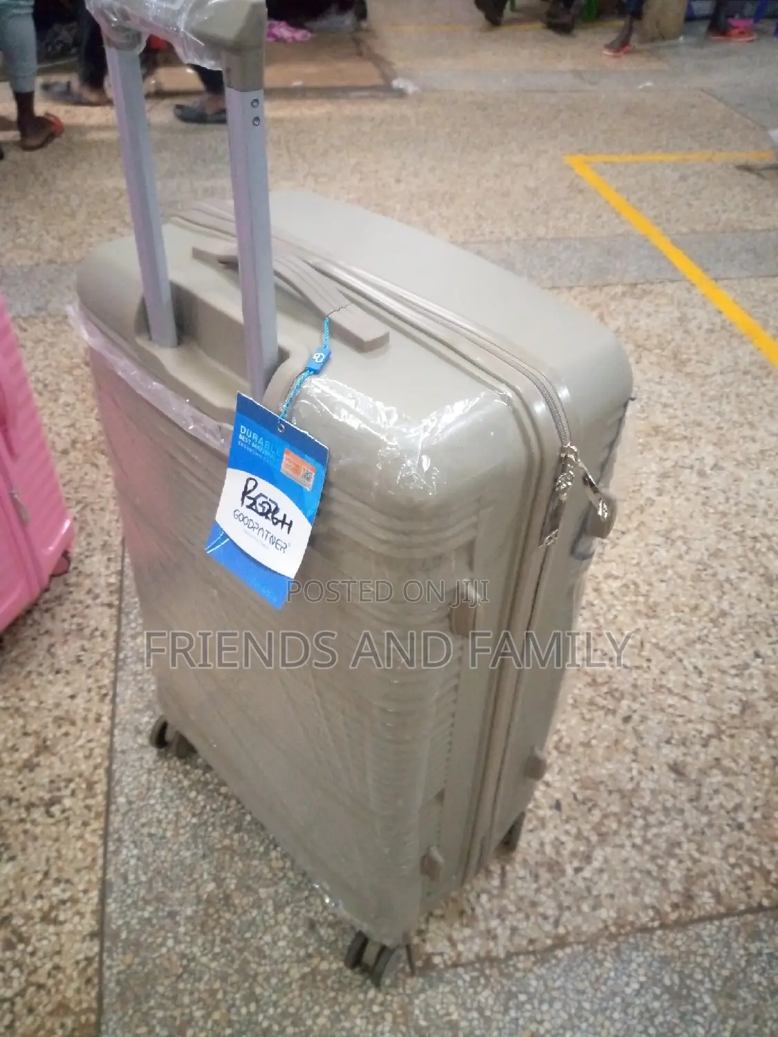 Nice Suit Case Bag Medium Size