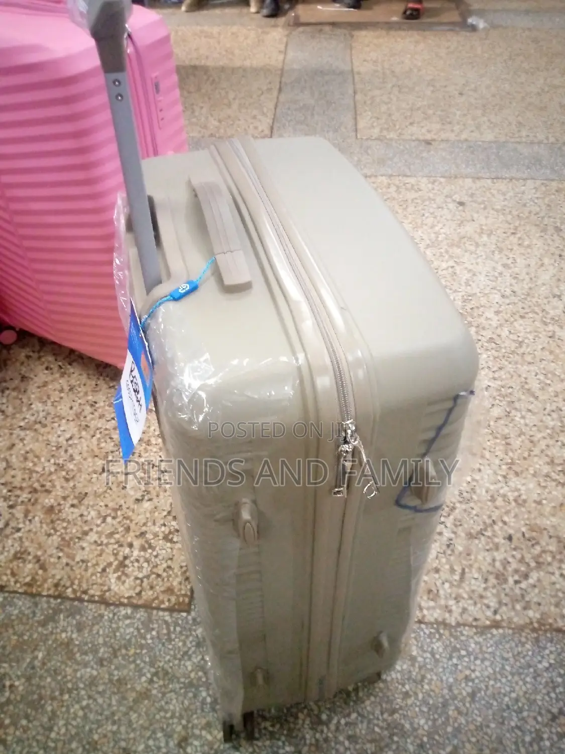 Nice Suit Case Bag Medium Size