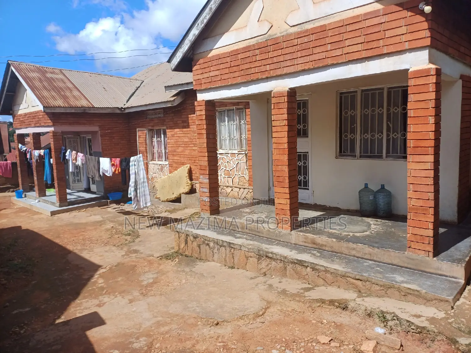 4bdrm House in Makindye Boston, Division A for sale