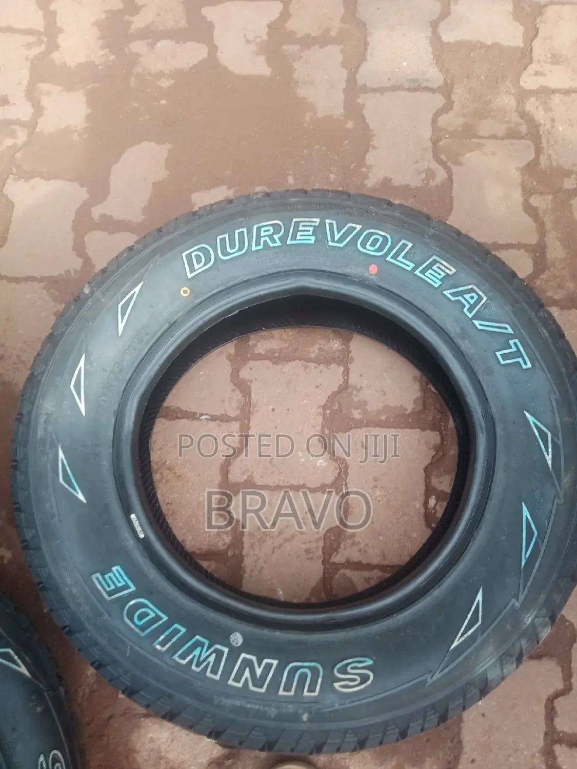 215/70r16 Sunwide Tyre With White Wall.