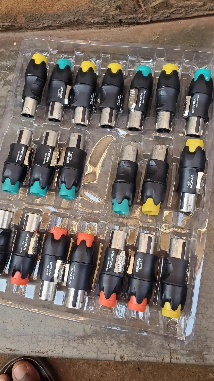 Speaker Cons/ Speaker Connectors