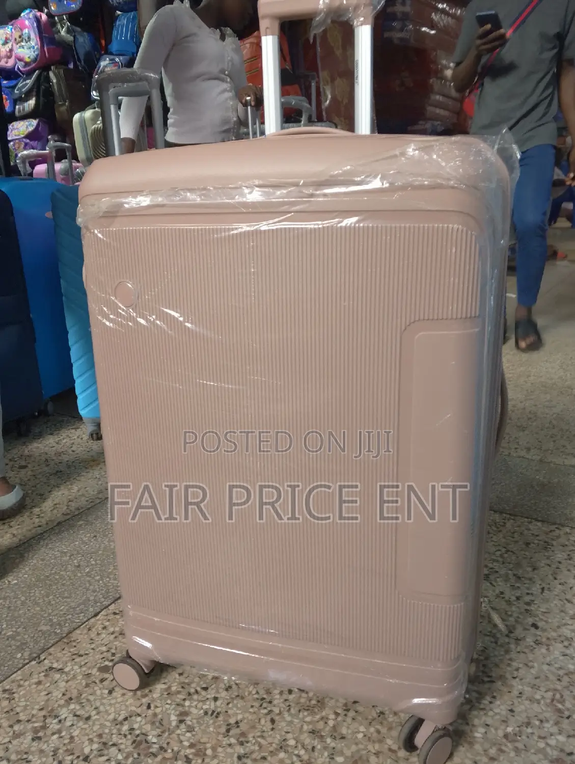 Original Plastic Suitcases. Large.( Brown)