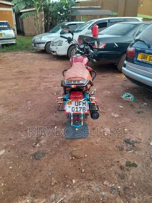 TVS HLX 125 2023 Red