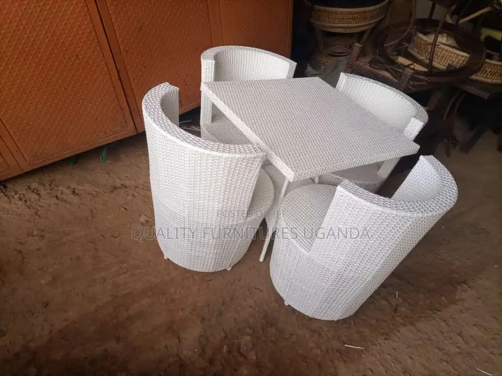Rattan 4 Seater Dinning Table