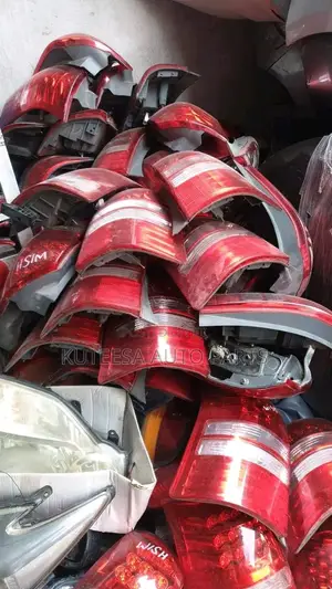 Photo - Wish 2003-2006 Rear Lights