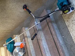 Makita Grass Cutter Machine