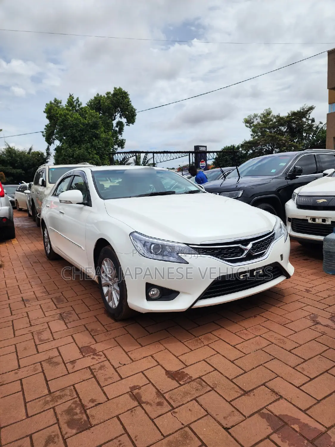 Toyota Mark X 2.5 AWD 2015 White