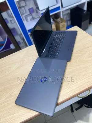 New Laptop HP 250 G5 8GB Intel Core I5 SSD 256GB