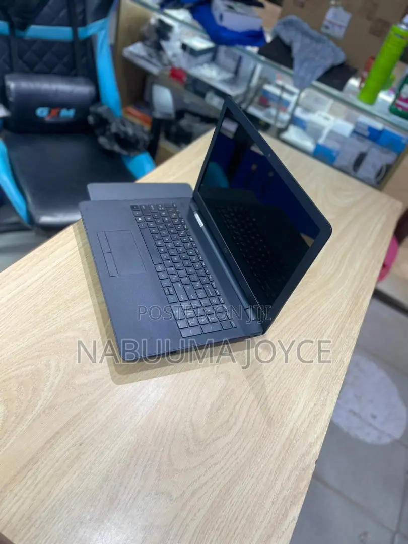 New Laptop HP 250 G5 8GB Intel Core I5 SSD 256GB