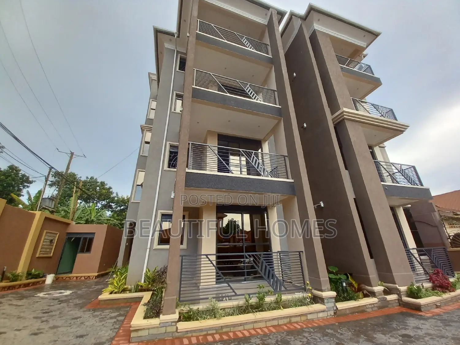 Furnished 3bdrm Apartment in Kisaasi, Nakawa for sale