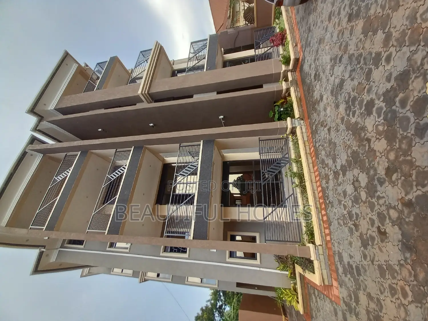 Furnished 3bdrm Apartment in Kisaasi, Nakawa for sale