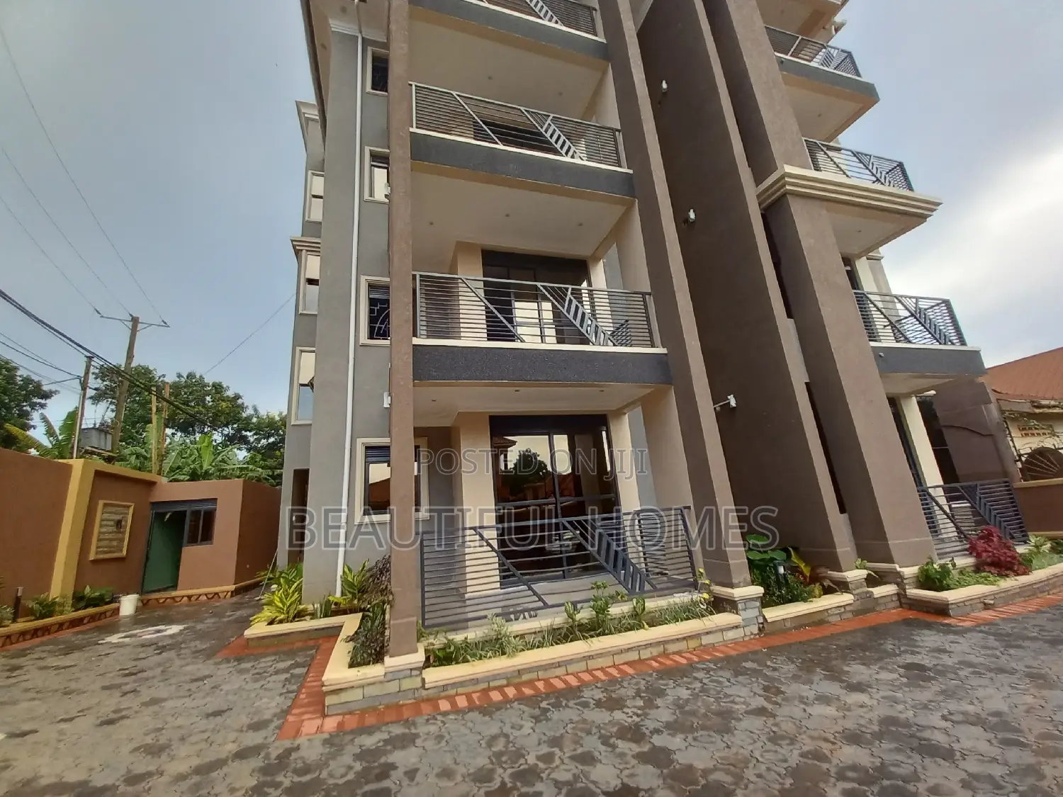 Furnished 3bdrm Apartment in Kisaasi, Nakawa for sale