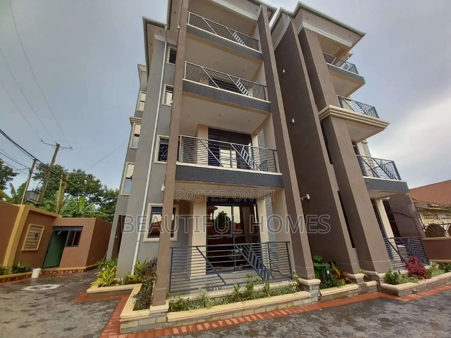 Furnished 3bdrm Apartment in Kisaasi, Nakawa for sale