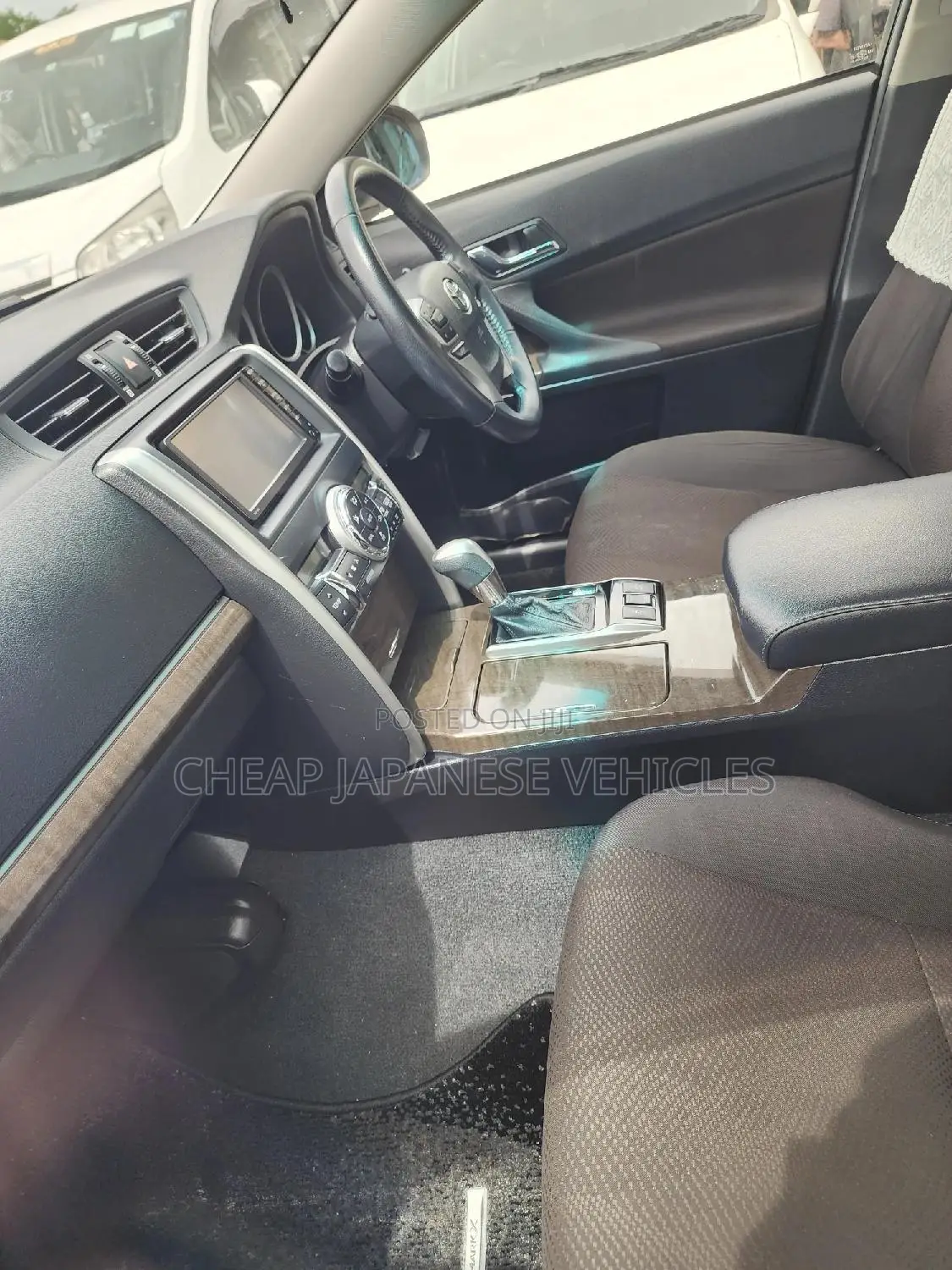 Toyota Mark X 2.5 AWD 2015 White