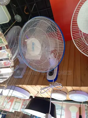 Lucid Wall Fans With a Remote