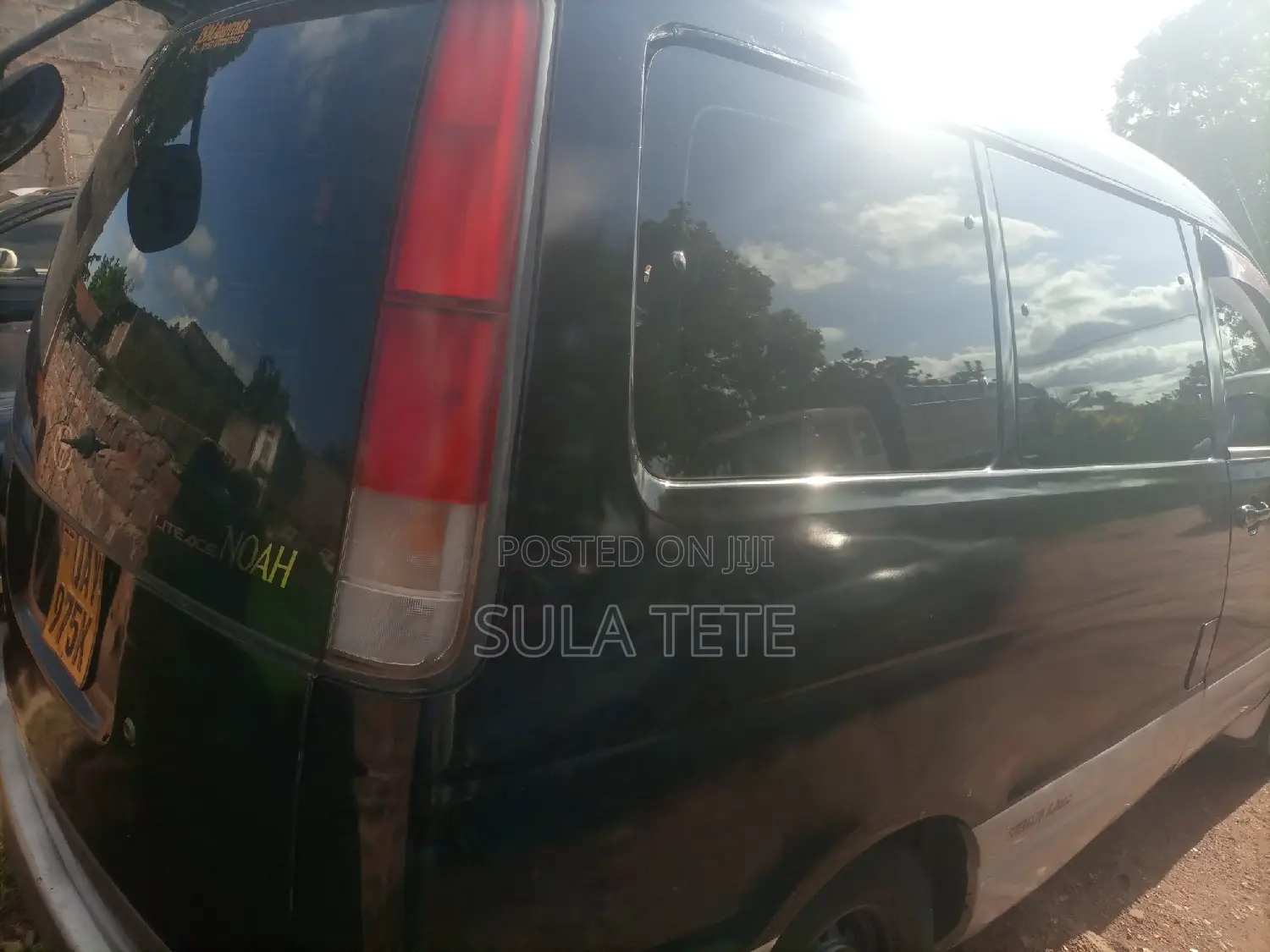 Toyota Noah 2.0 AWD (8 Seater) 2001 Black
