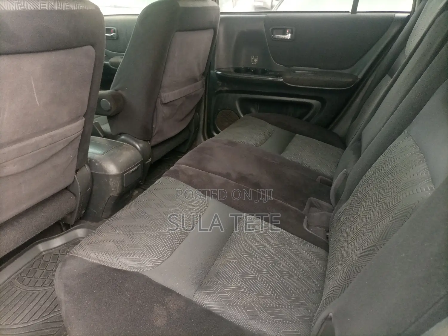Toyota Kluger 2004 White