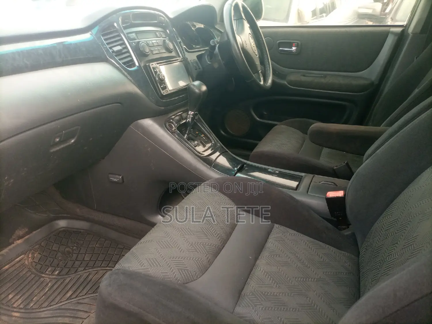 Toyota Kluger 2004 White