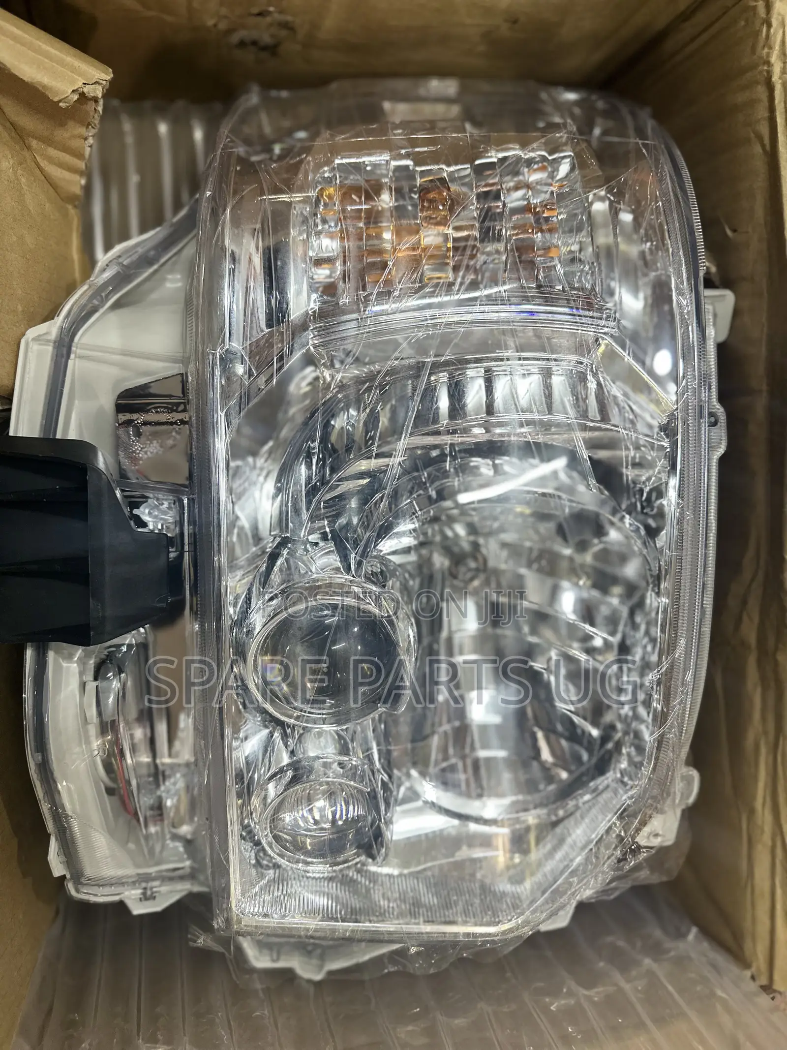 Hiace 2014 Onwards LED / Aftermarket Headlights